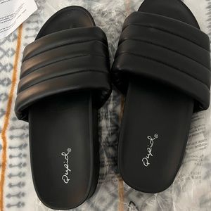 Womens slides